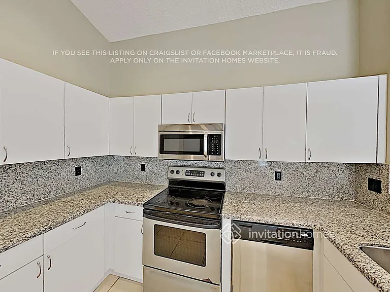 1380 Presidio Dr — Photo 8