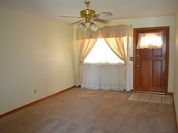 4th image of 2220 Connie Dr