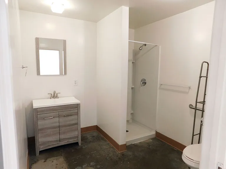 560 E Commercial St #4A — Photo 10