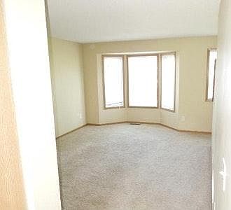 Bright Liv. Rm. w/bay window!