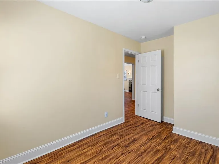 810 Elwell Ave — Photo 25