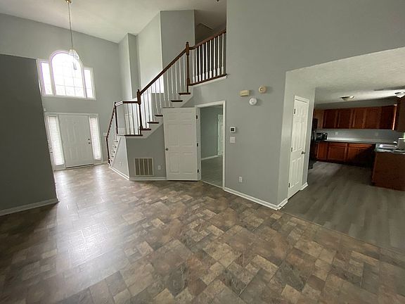 5th image of 3700 White Pine Dr