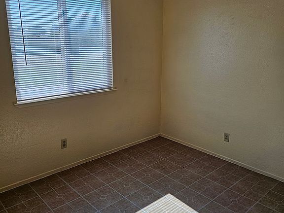 4th image of 1302-1330 E Ash Ave #1302