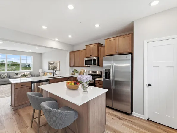 10385 Birchwood Cir, Victoria, MN 55318