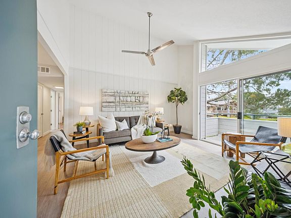 2nd image of 362 Larkspur Plaza Drive