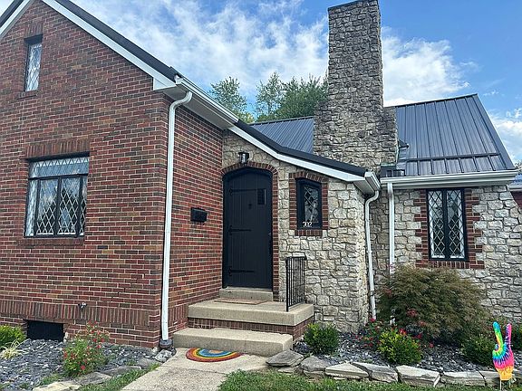 2nd image of 702 E Main St