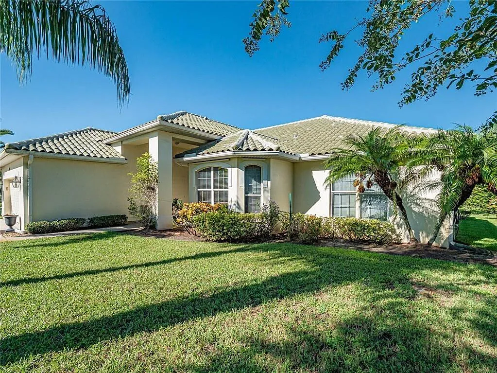 Building Photo - 5836 Pine Ridge Cir