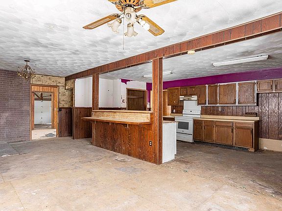 5th image of 189 Potter Brook Rd