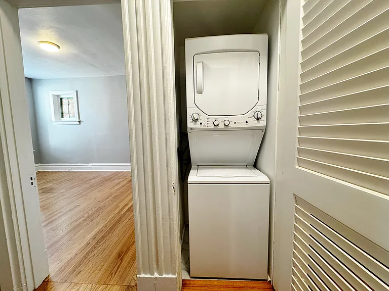 3808 Fairview Ave — Photo 9