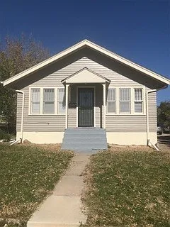 925 22nd St — Photo 1