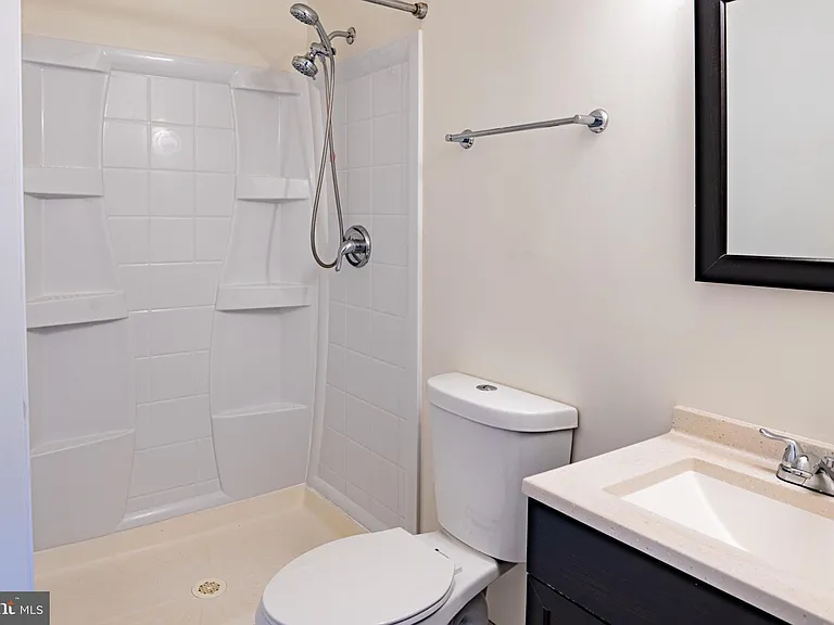 2913 Seminole Rd — Photo 18