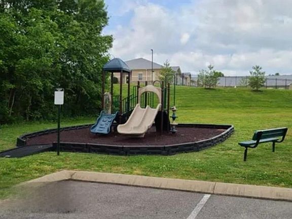 3rd image of 2013 Austin Dr