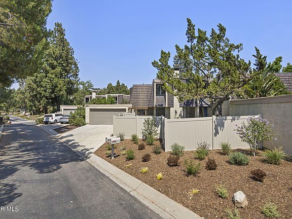 3rd image of 2955 Dogwood Cir
