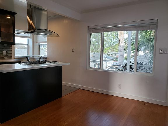 3rd image of 11780 Gateway Blvd