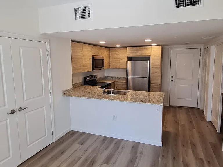 1210 Southstation Pl #309 — Photo 6