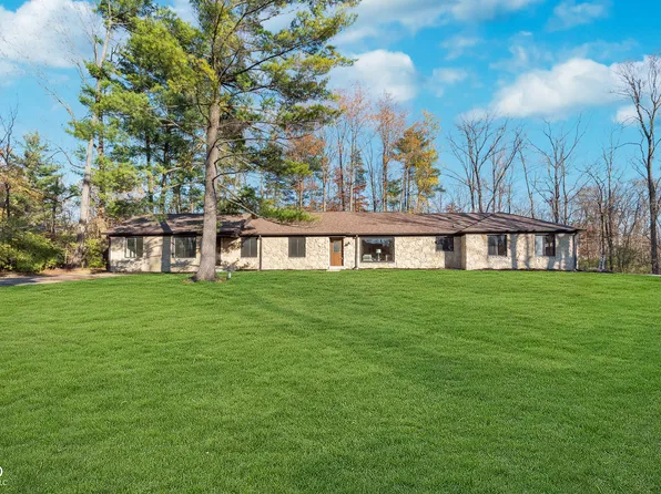 10875 Willowmere Dr, Indianapolis, IN 46280