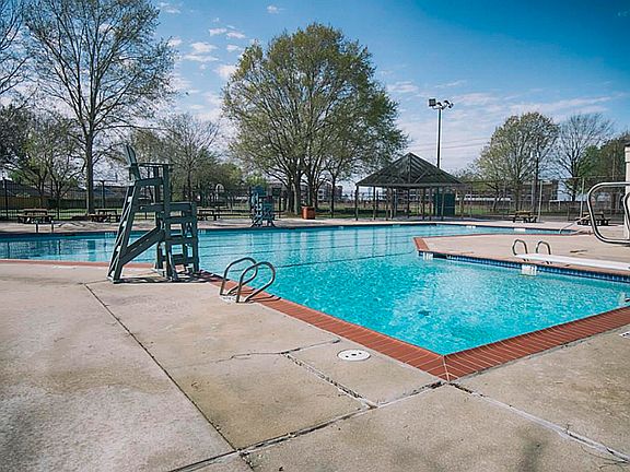 HOA POOL