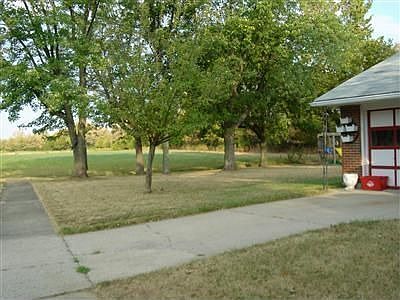 2nd image of 341 Madora Ave