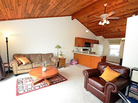 3rd image of 2534 Knightsbridge Ln