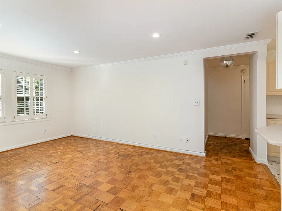 108 Colville Rd #21