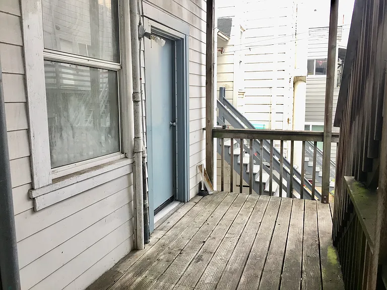 585 Birch St #15 — Photo 12