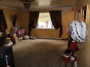 653 Park Ave, Shelby, MT 59474