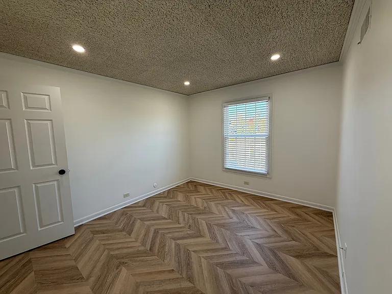 560 Shorely Dr #2 — Photo 9