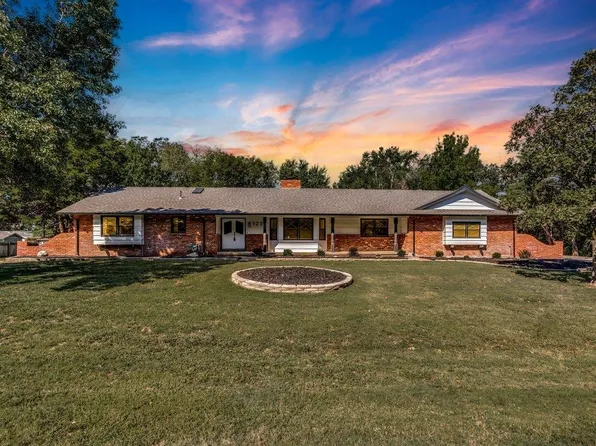 1231 S Fieldcrest St, Wichita, KS 67209