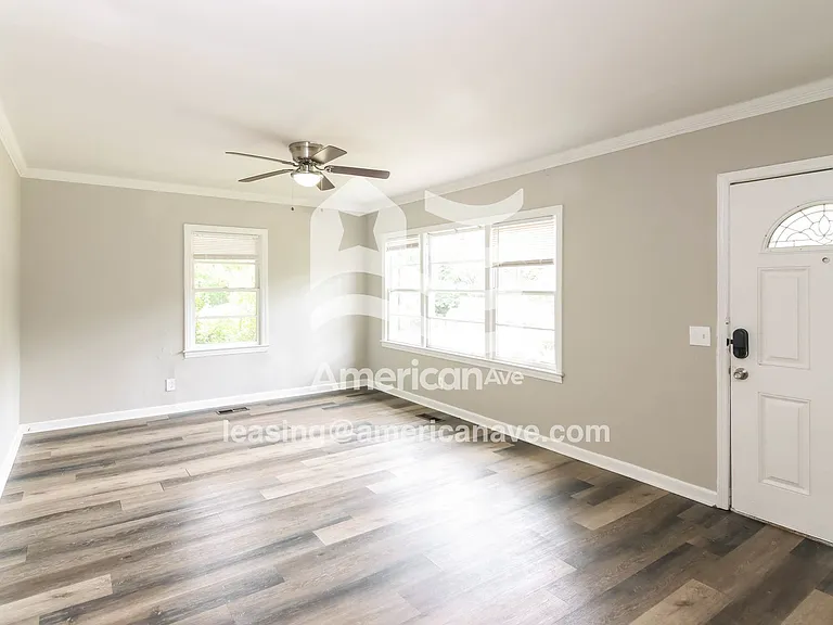 207158_001_living_room_2.jpg