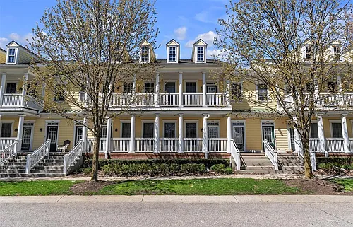 276 Constitution St Photo 1