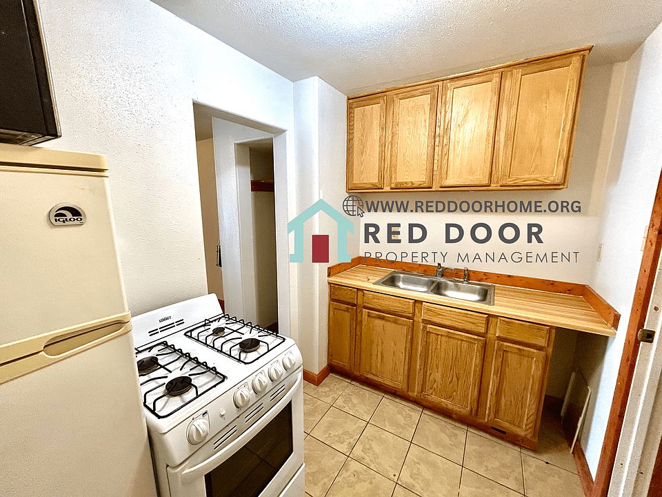 2nd image of 130 Montana Ave APT 2