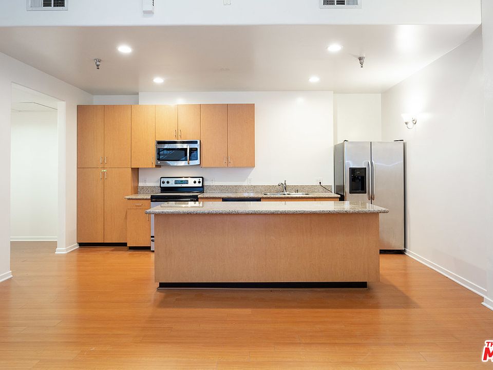 1st image of 711 S Olive St APT 507