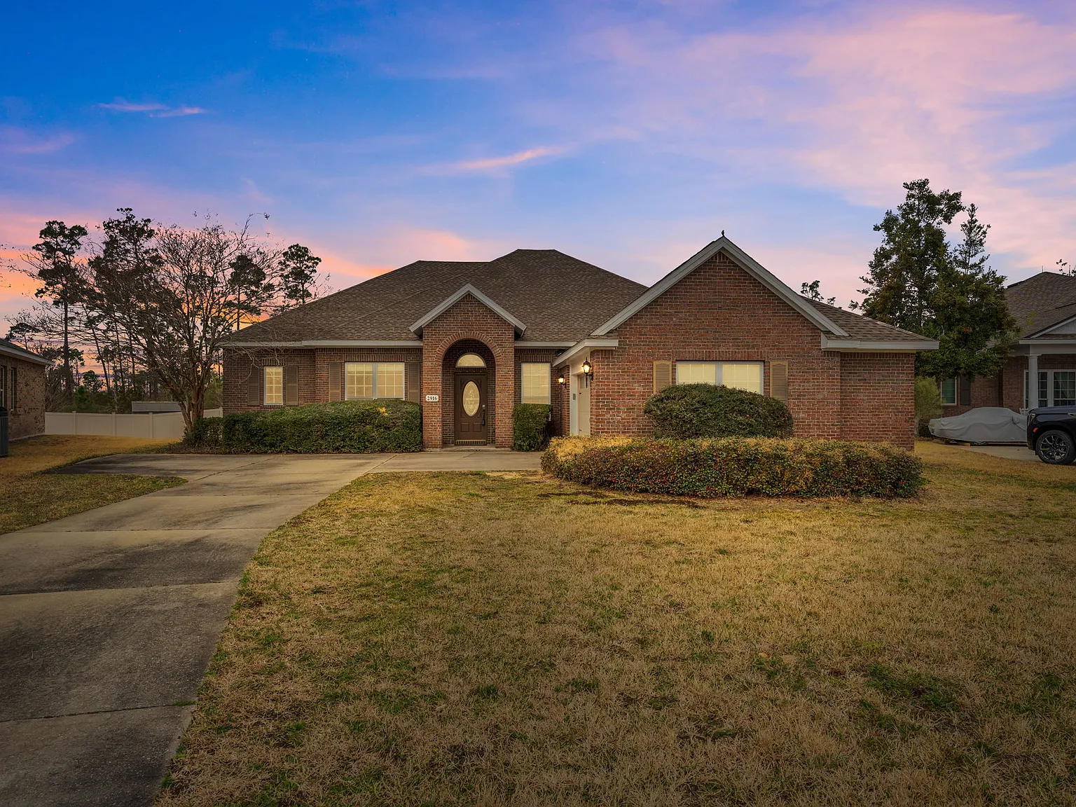 5 bed, 3468 sqft, $2,995 — Photo 2