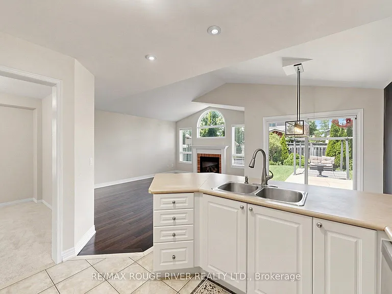66 Telegraph Dr — Photo 13