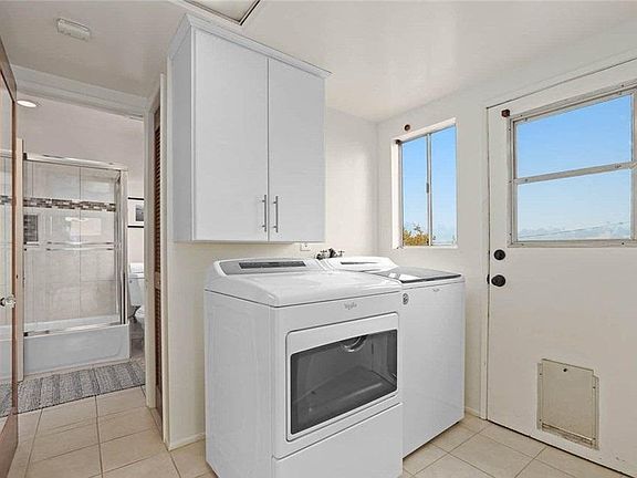 2nd image of 3944 Sawtelle Blvd