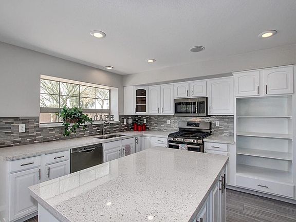 3rd image of 4230 S Kerby Way