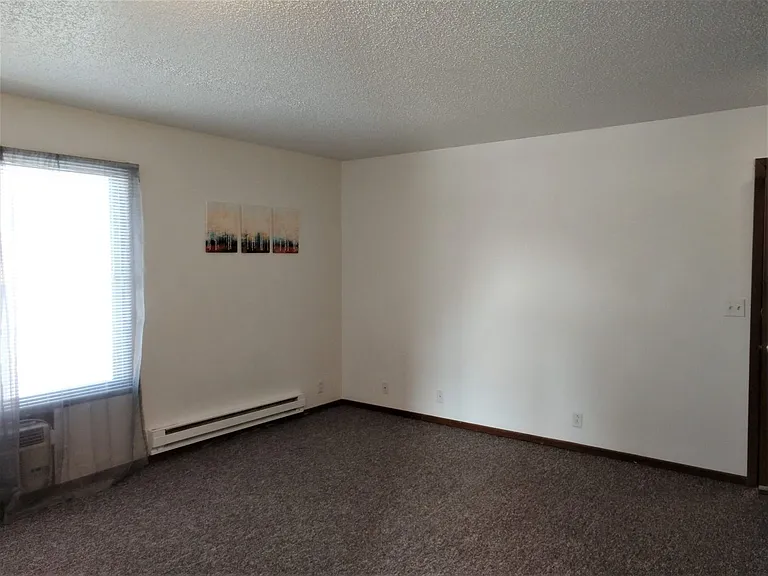 1216 S G Ave — Photo 38