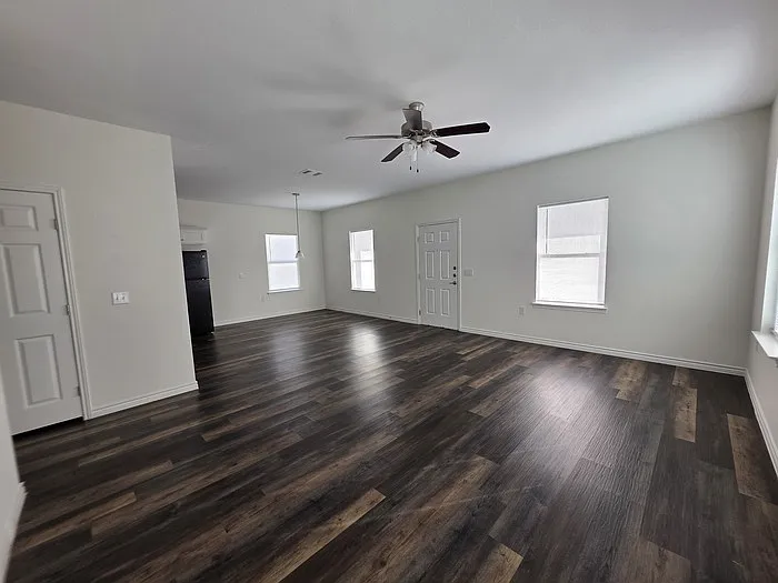 6202 White Oak Dr — Photo 12