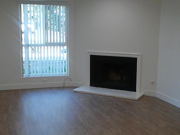5th image of 16750 Sherman Way #215