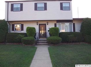 13 Woodlawn Ave, Parlin, NJ 08859