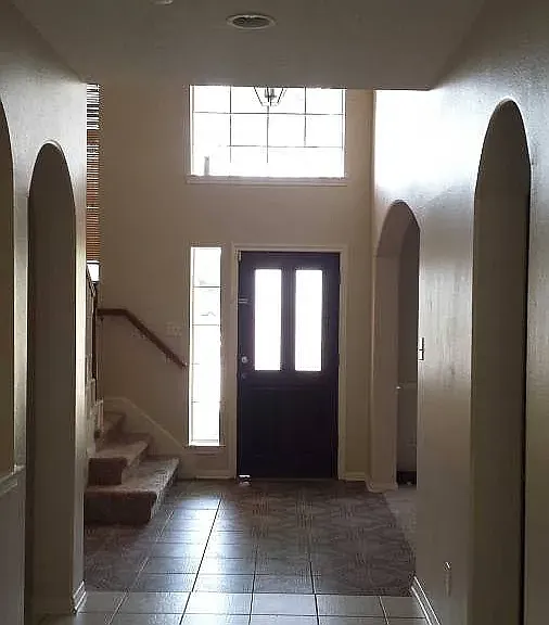 3206 Worthington Dr — Photo 2