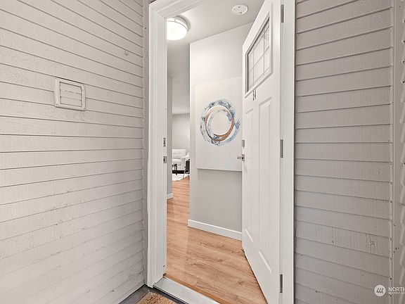 5th image of 17112 NE 45th Street #54