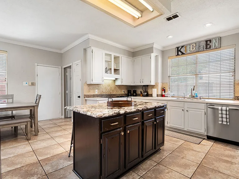 141 Morningside Dr — Photo 9