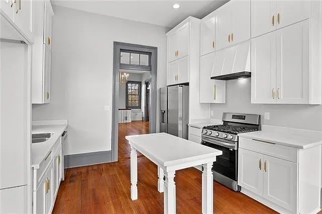 1401 N Galvez St — Photo 10