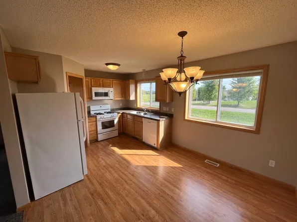 9234 Golden Pond Ln N, Monticello, MN 55362