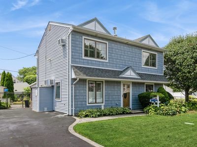 14 Cobble Lane, Levittown, NY, 11756