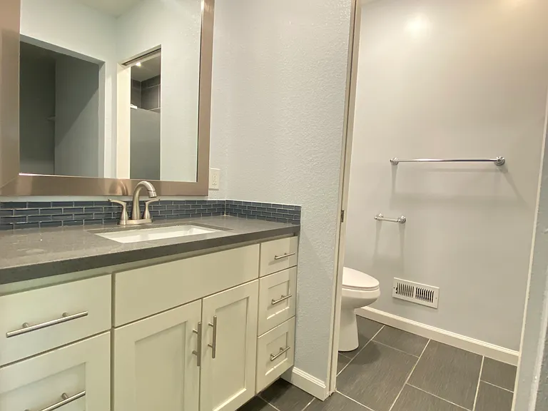642 Hopkins Ave #1 — Photo 16