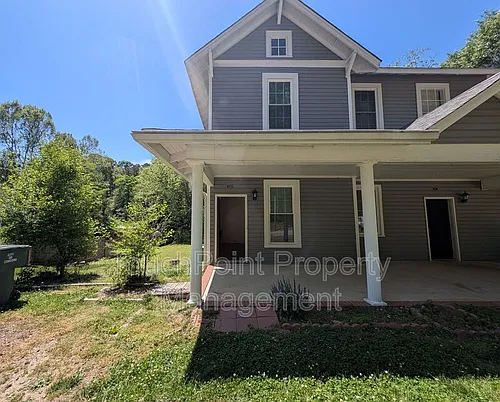 476 Spring St SW Photo 1