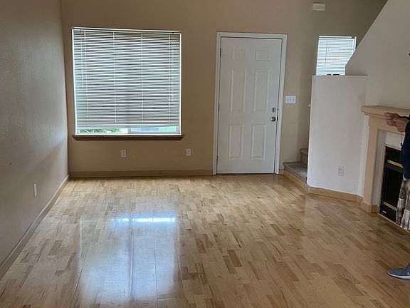 4th image of 5264 NE 121ave