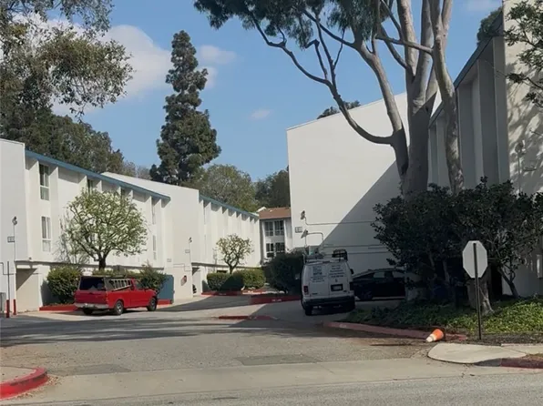 814 Camino Real Unit 203, Redondo Beach, CA 90277